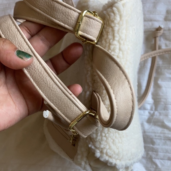 3 colors- Teddy backpack with flat bottom in light cream and black and pink - Picture 6 of 15